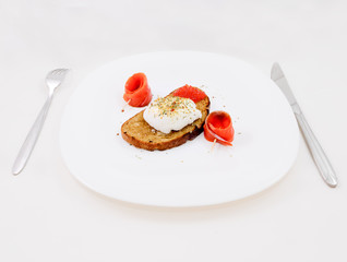 Egg poached with red caviar and salmon