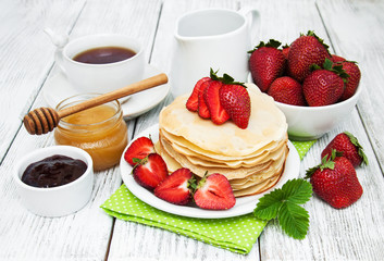 pancakes with strawberries