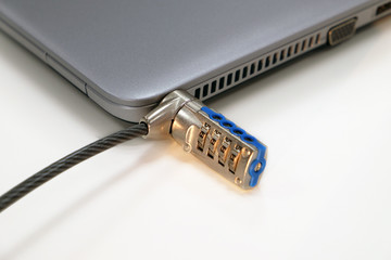 Combination locker for a laptop or computer notebook