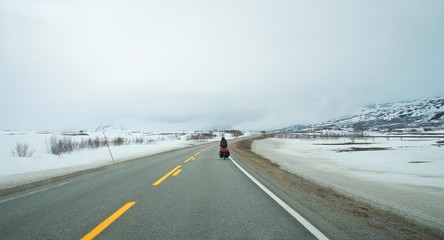 Fototapeta premium Mit dem Fahrrad zum Nordkapp