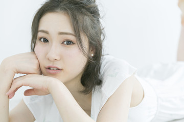 パジャマの女性