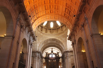 Fototapeta na wymiar Monastère Saint-Vincent à Lisbonne, Portugal 