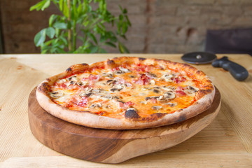 pizza bacon y cebolla