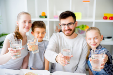 Family drinks water - 158732774