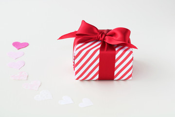 プレゼント　赤いリボン ハート