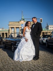 Wedding couple in front of Brandenburger Gate in Berlin