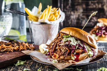 Pulled Pork (burger zubereitung) © karepa