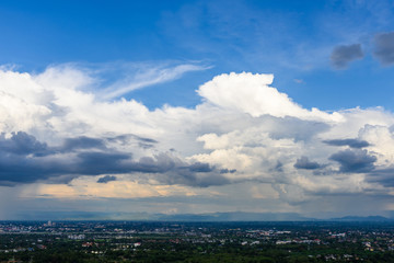 Fototapeta premium Chiang mai city view from Wat Phra That Doi Kham temple