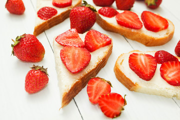 Strawberry sandwiches for breakfast. Diet and a healthy lifestyle. Vegetarian.