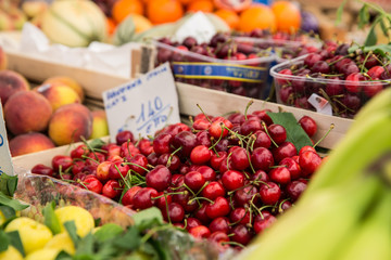 Kirschen auf dem Markt