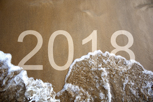 2018 in den Sand geschrieben