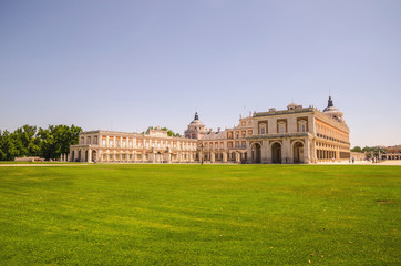 Fototapeta na wymiar Royal palace of Aranjuez side view