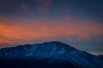 Obraz na płótnie Canvas Pikes Peak Mountain Sunset