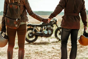 Papier Peint photo autocollant Moto Couple et moto de coureur de café