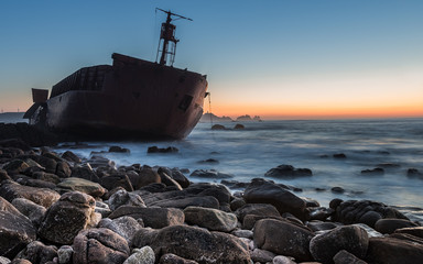 Naufragio de gabarra en costas gallegas