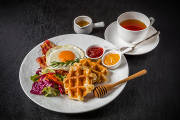 ワッフル　ベルギー料理　Waffle Belgium dish