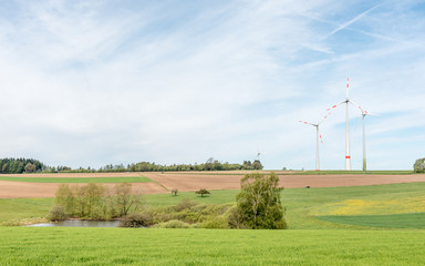 Fototapeta na wymiar Windkraftanlagen bei Trier