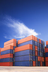 shipping containers in port - obrazy, fototapety, plakaty