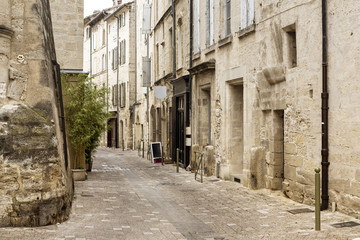 Malerische Gasse in Uzes, S&uuml;dfrankreich (Ardeche)