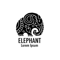 Naklejka premium Ozdobny projekt słonia