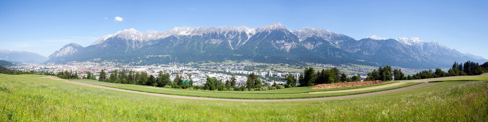 Fototapeta na wymiar Innsbruck Karwendel Inntal