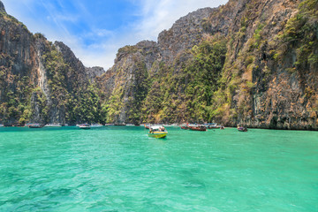 Plakat View of Pileh bay is blue lagoon with beautiful limestone rock rock at maya beach Phi Phi island, Krabi, Thailand