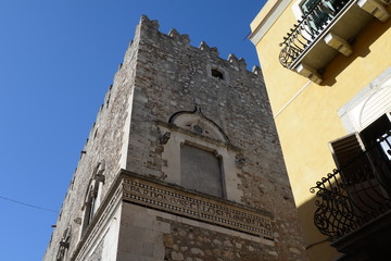 Fototapeta premium Turm in Taormina
