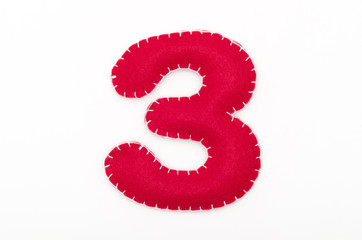 赤いフェルトの数字 3