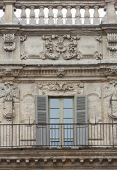Obraz premium Ornamental window of Palazzo Maffei in Verona. Italy