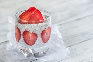 Chia seed puddings with strawberry slices
