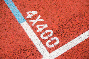 4x400 red running track