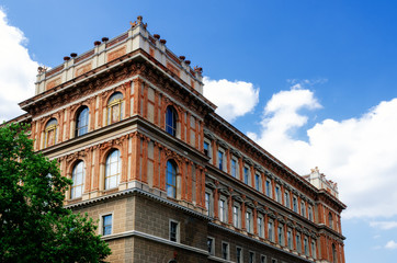 Fototapeta na wymiar Exterior look of the Academy of Fine Arts in Vienna (Austria), art public school