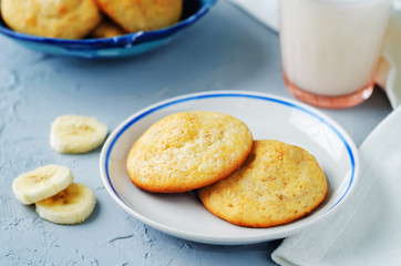 Banana cookies