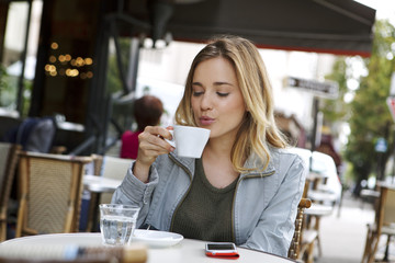 Coffee shop, outdoor tables