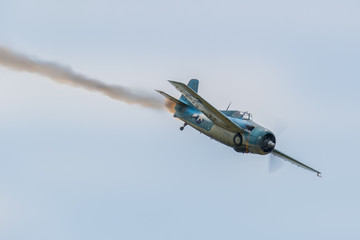 Dive bomber