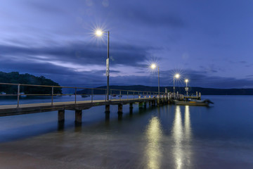 Fototapeta na wymiar Patonga Beach at Daybreak