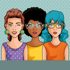 Bande dessinée de femmes comme icône pop art sur illustration vectorielle fond pointillé bleu