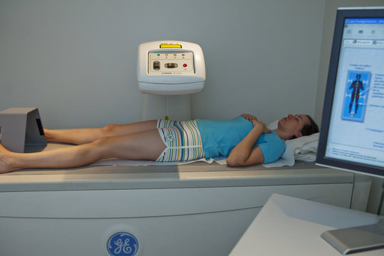 Centre de Radiologie et d'Imagerie M￩dicale ￠ Paris Densitom￩trie osseuse