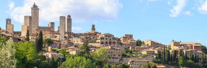 Fototapeta na wymiar Panorama of San Gimignano in Tuscany, colloquially known as medieval Manhattan