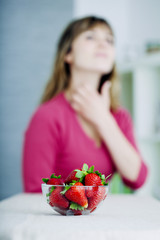 Allergic woman to strawberries
