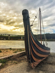 Playing a Viking Ship