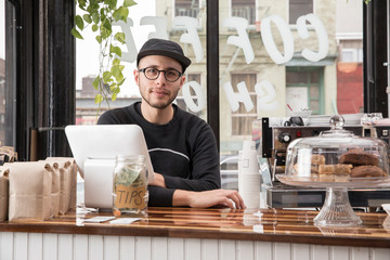 Male employee in cafe, New York, USA