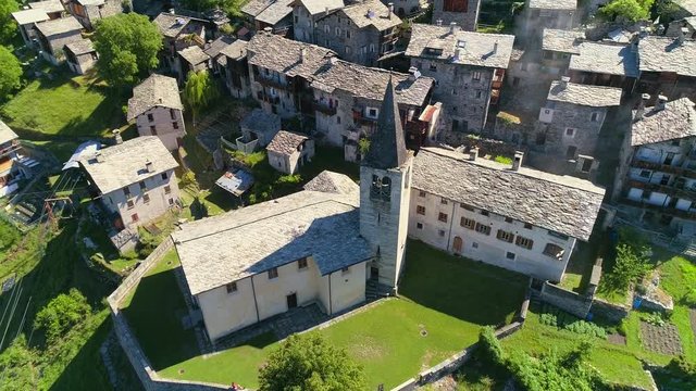 Aerial 4K - Savogno - Antico borgo della Val Bregaglia (IT)