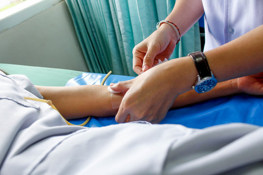 Nursing injection for patients on the bed