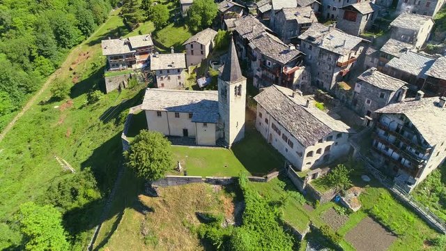 Aerial 4K - Savogno - Antico borgo della Val Bregaglia (IT)