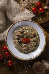 Wheat risotto with meat