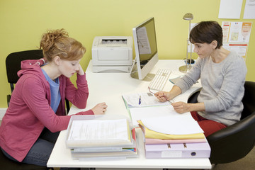Woman in consultation, dialogue