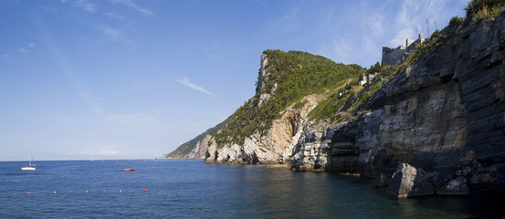 porto venere in provincia la spezia, con castello doria e promontorio in liguria italia europa...