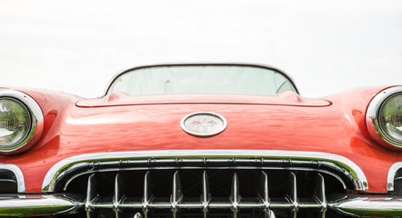 Obraz na płótnie Canvas Grill of a american classic car