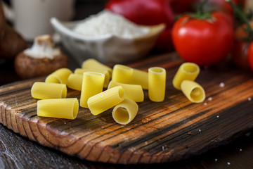 Raw rigatoni pasta